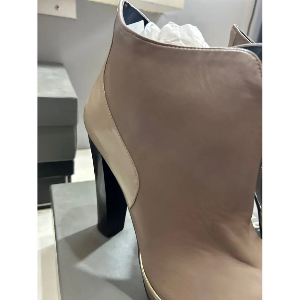 VC-36808931 – Foto originale Vestiaire 3